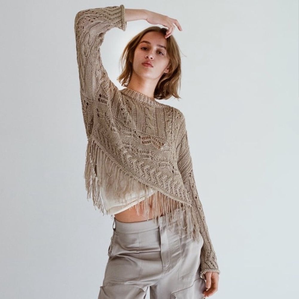 Zara crochet knit fringe sweater tan women’s size M‎